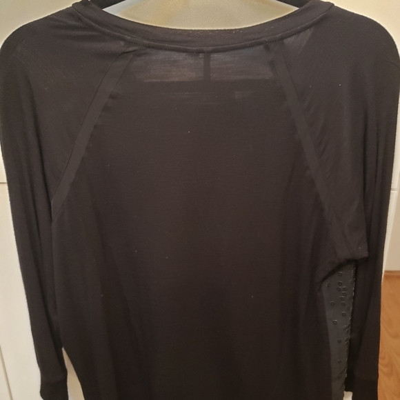 Top - Picture 3 of 3